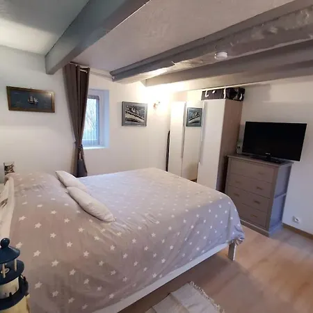 Le Rez De Jardin Apartmán *