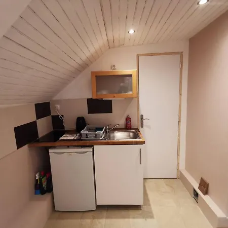 Le Rez De Jardin Apartmán